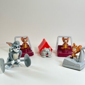 Lot of 5 pcs McDonalds Happy Meal Toys - TOM & JERRY, 2021's
